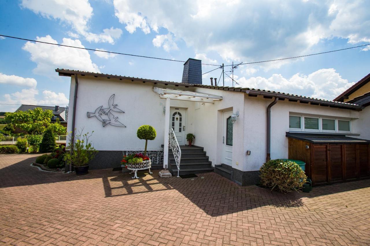 Haus Kottenborn Am Nuerburgring Bagian luar foto
